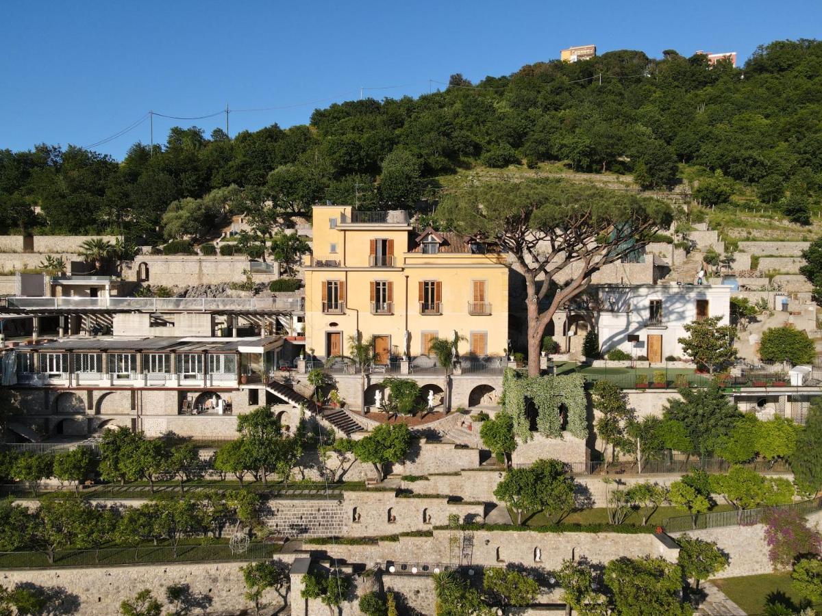 Villa Di Natale ปากานิ ภายนอก รูปภาพ
